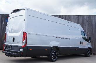 Iveco Daily 35S18 3.0 HPi L5H2 Hi-Matic Airco Navi ACC LED 132KW Euro 6 picture 3