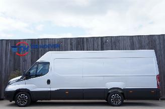 Coche accidentado Iveco Daily 35S18 3.0 HPi L5H2 Hi-Matic Airco Navi ACC LED 132KW Euro 6 2021/7