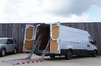 Iveco Daily 35S18 3.0 HPi L5H2 Hi-Matic Airco Navi ACC LED 132KW Euro 6 picture 4
