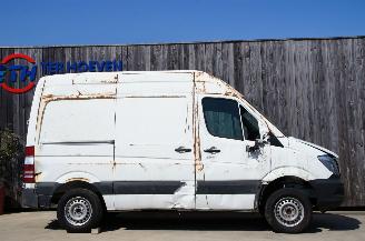 Mercedes Sprinter 211 CDi L1H2 Diefstalschade ! Geen motor en bak ! picture 4