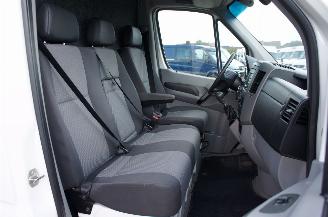 Volkswagen Crafter 2.0 TDi L2H2 Airco Cruise PDC Geveerde stoel 80KW Euro 5 picture 11