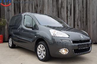 Peugeot Partner 1.6 e-HDi L1H1 Airco Navi Cruise Trekhaak 66KW Euro 5 picture 5