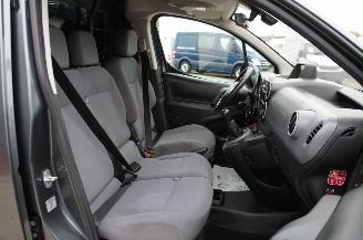 Peugeot Partner 1.6 e-HDi L1H1 Airco Navi Cruise Trekhaak 66KW Euro 5 picture 11