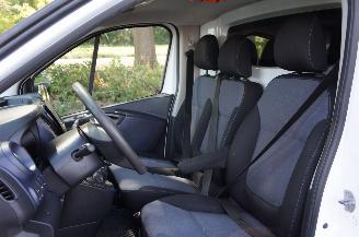 Opel Vivaro 1.6 CDTi Lang Airco Navi Cruise DAB Trekhaak 66KW Euro 5 picture 11