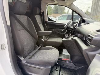 Peugeot Partner 1.5 BlueHDI Premium L1H1 AHK Tempo. 73KW picture 16