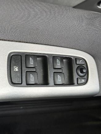 Volvo V-50 2.4i Momentum Automatik Klima Tempomat AHK picture 28