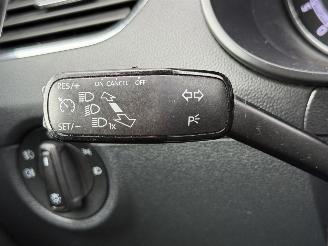 Skoda Octavia Combi 1.6 TDI Ambition Navi CarPlay Sitzheizung picture 27