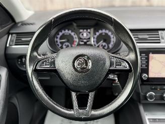 Skoda Octavia Combi 1.6 TDI Ambition Navi CarPlay Sitzheizung picture 15