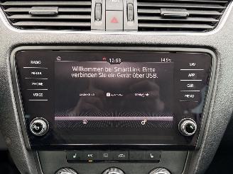 Skoda Octavia Combi 1.6 TDI Ambition Navi CarPlay Sitzheizung picture 19