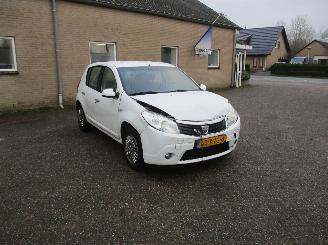 Schadeauto Dacia Sandero 1.4 Laureate LPG 2010/2