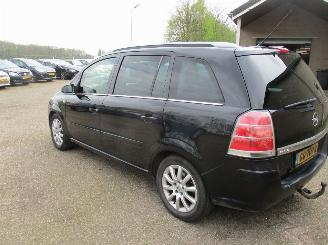Opel Zafira 1.6 Essentia 7 Persoons picture 5