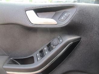Ford Fiesta 1.0 EcobB Hy Tit NAP REST BPM 2000 euro !!!! picture 25
