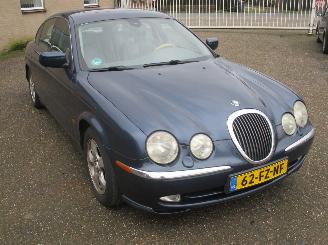 Damaged car Jaguar S-type 3.0.V6 Automaat 1999/4