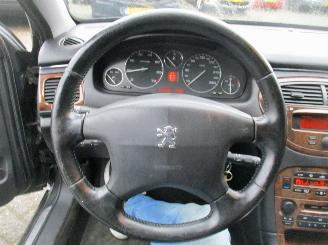 Peugeot 607 2.2-16V picture 13