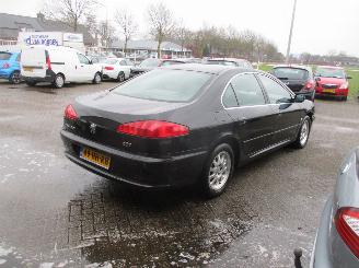 Peugeot 607 2.2-16V picture 7