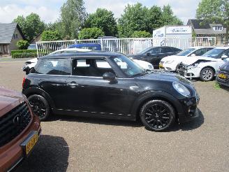 Mini Cooper 1.5 Cooper Business  NAP picture 8