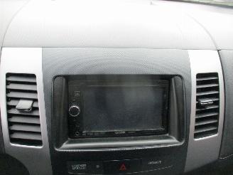 Mitsubishi Outlander 2.0 Edition Automaat REST BPM 400 EURO !!!! picture 21