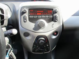 Peugeot 108 1.0 E-VTI Active Airco NAP picture 18