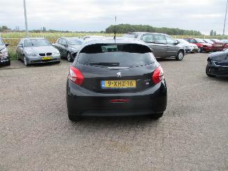 Peugeot 208 1.0 VTi Acces NAP picture 6