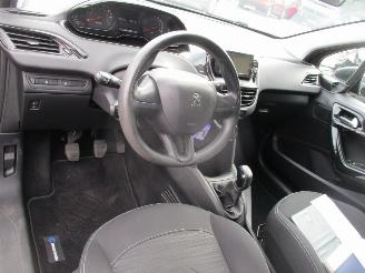 Peugeot 208 1.0 VTi Acces NAP picture 15