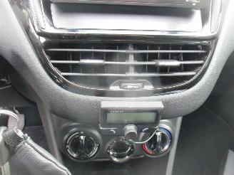 Peugeot 208 1.0 VTi Acces NAP picture 22