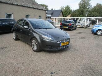 krockskadad bil auto Fiat Bravo 1.4 T-jet Dynamic REST BPM 300 EURO !!! 2011/4