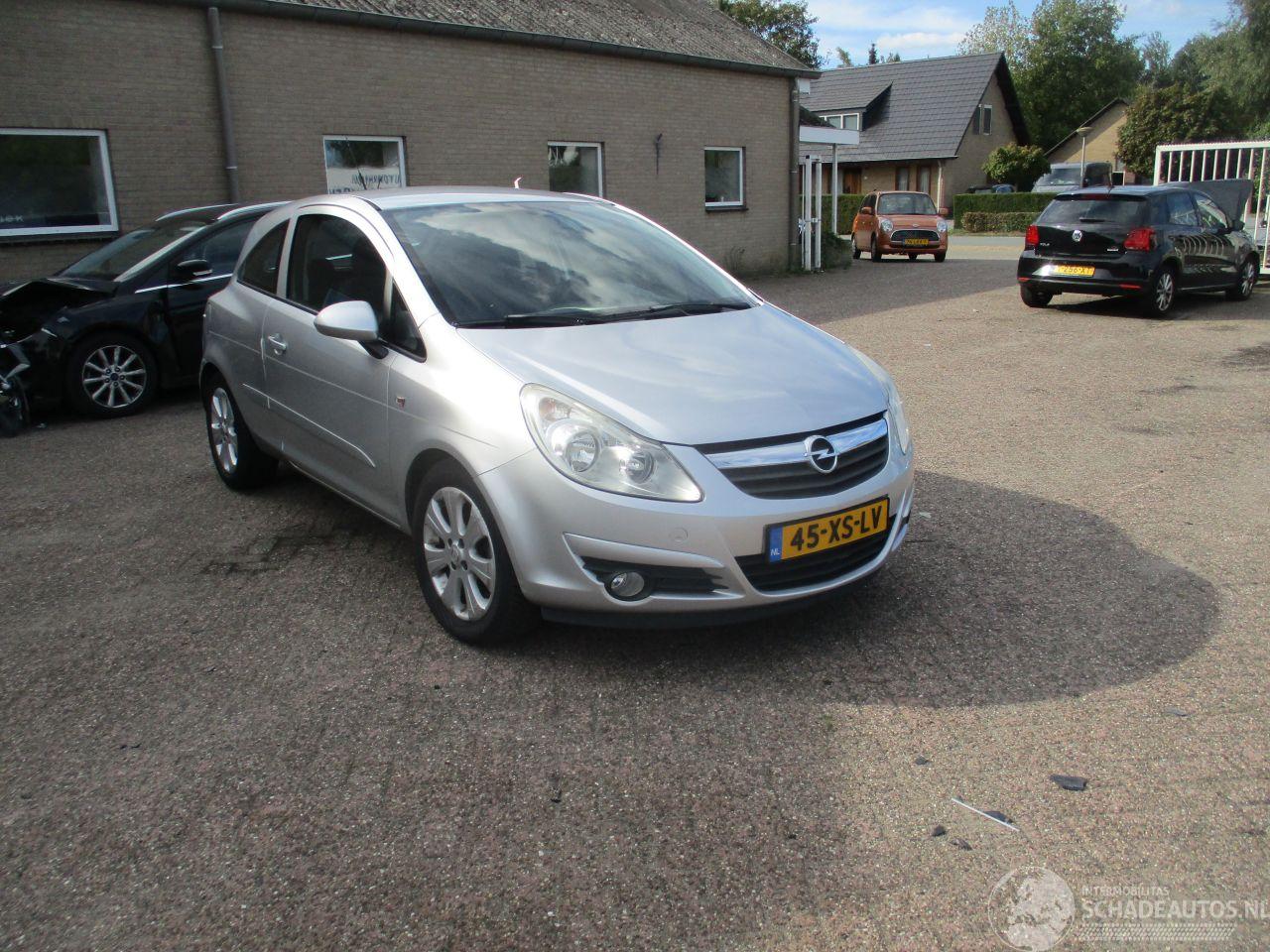 Opel Corsa 1.4-16v Enjoy NAP Airco
