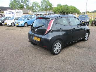 Toyota Aygo 1.0 VVTI x_fun picture 7