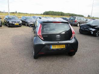 Toyota Aygo 1.0 VVTI x_fun picture 6