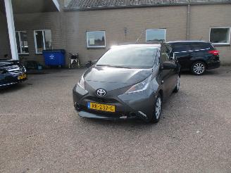 Toyota Aygo 1.0 VVTI x_fun picture 3