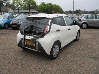 Toyota Aygo 1.0 VVT-i x-NOW Airco NAP picture 7