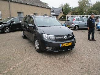 krockskadad bil auto Dacia Logan 0.9 TCe BI-Fuel au REST BPM 400 EURO !!!!!! 2017/4