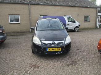 Opel Zafira 1.8 Essentis 6P PANO picture 2