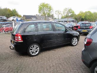 Opel Zafira 1.8 Essentis 6P PANO picture 8