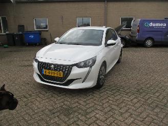 Peugeot 208 1.2 PureTech Active NAP picture 3