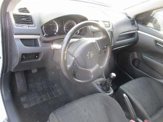 Suzuki Swift 1.2 Exclusive Airco picture 13