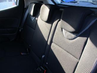 Renault Clio 0.9 TCe Expression 5drs picture 25