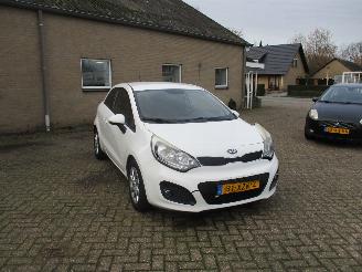 škoda osobní automobily Kia Rio 1.2 CVVT Plus Pack Airco NAP 2012/9