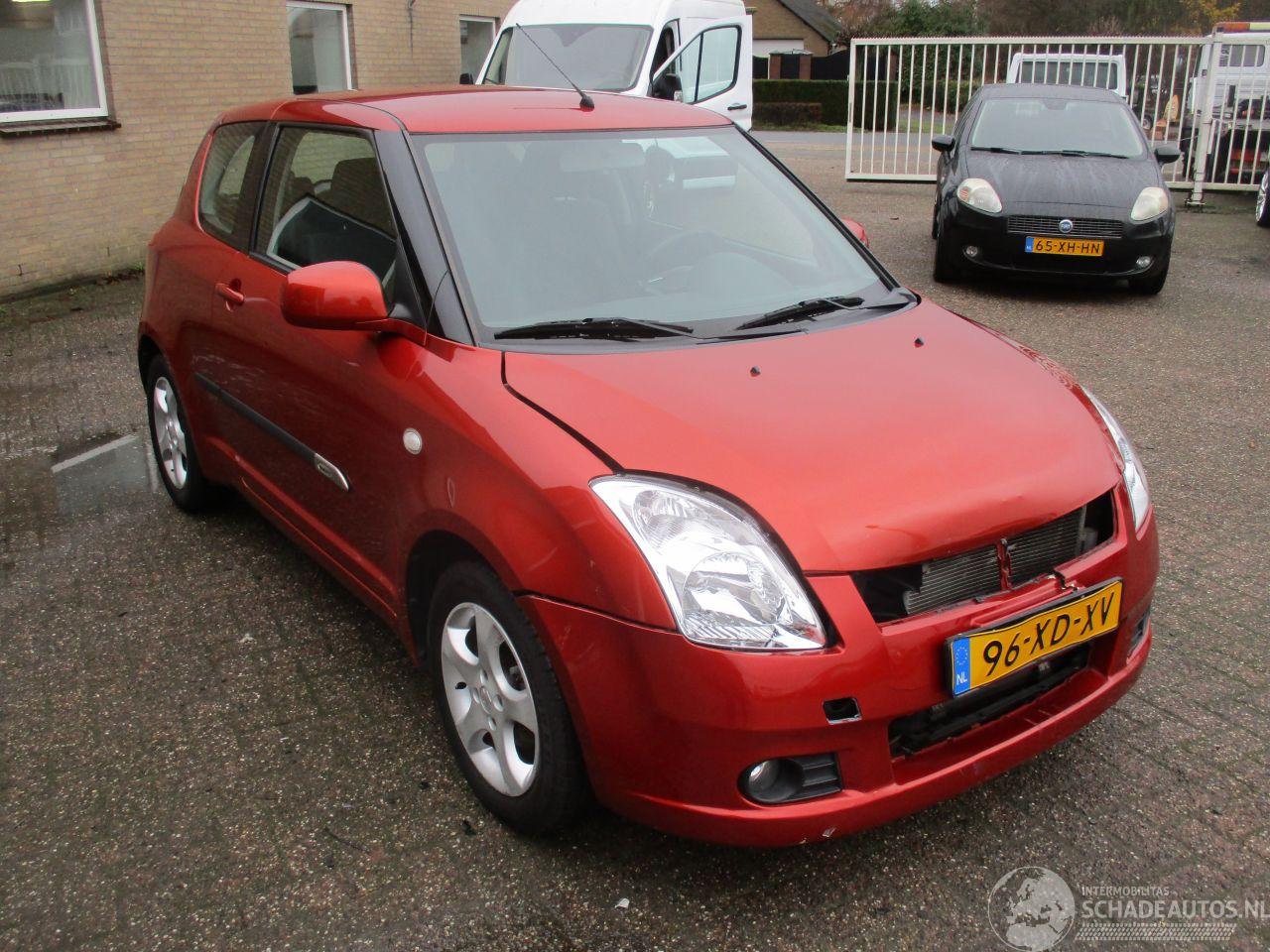 Suzuki Swift 1.3 Exclusive Aut 3DRS