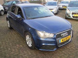 krockskadad bil auto Audi A1 SPORTBACK 1.6 TDI Ambition ProL 2013/11