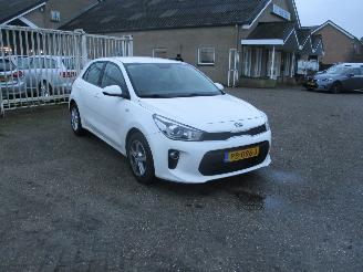 Auto incidentate Kia Rio 1.0 TGDI Comf Pl.Nav 1E Eig NAP 2017/5