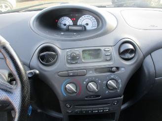 Toyota Yaris 1.5-16V VVT-i Sport picture 19