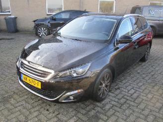 Peugeot 308 SW 1.2 PureTech Allure REST BPM 400 EURO !!!! picture 3