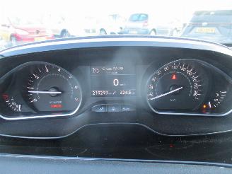 Peugeot 208 1.2 VTi Envy 5drs picture 22