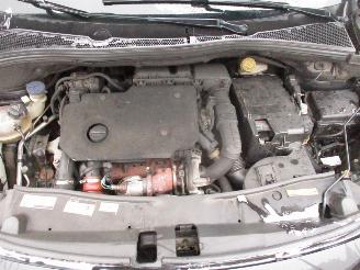 Peugeot 2008 1.5 BlueHD BL ALL picture 17