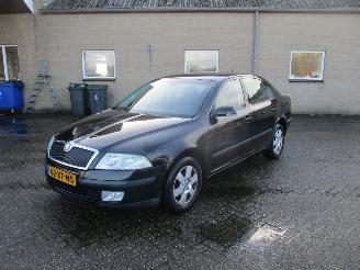 Skoda Octavia 1.6 FSI Elegance picture 3