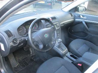 Skoda Octavia 1.6 FSI Elegance picture 15