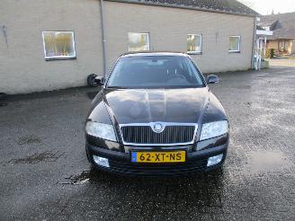 Skoda Octavia 1.6 FSI Elegance picture 2