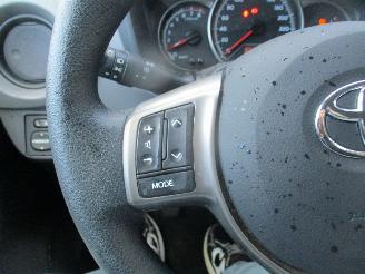Toyota Yaris 1.0 VVT-i Now picture 27