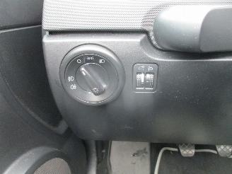 Volkswagen New-beetle 1.4-16V Trendline picture 20